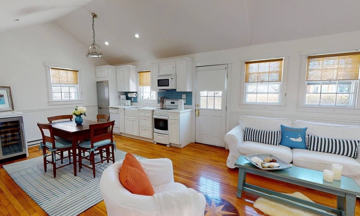 Nantucket Town Cottage | Charming cottage, close to lower Main Street.