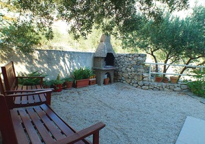 Beach front apartment in Makarska with WiFi in Makarska