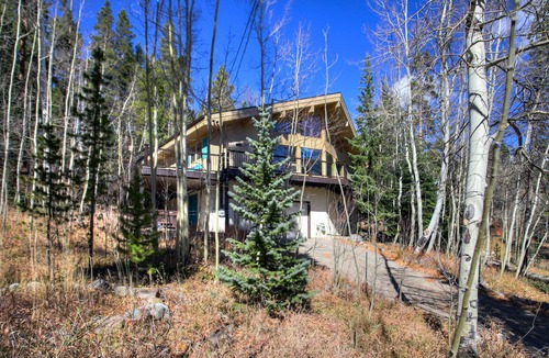 Breckenridge House | 1 Mile To Lifts, Hot Tub, Great Views, Peaceful Setting, Discount Rates