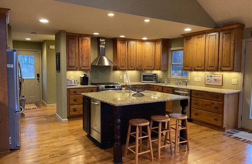 Eatonton House | Reduced Spring rates! On Lake Oconee with Sunset Views, 2 Masters