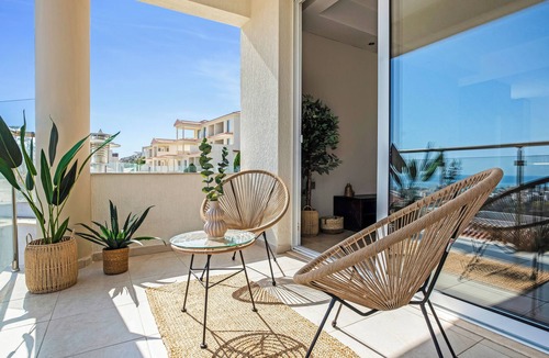 Chlorakas Apartment | Sanders Seaview - Comfy 2 Bdr Apt with Seaview