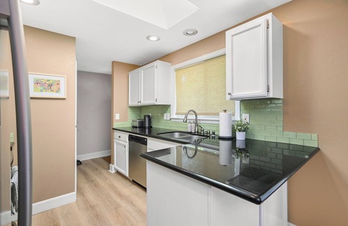 North Creek House | Spacious 3 BR Private Home w/King Bed in Bothell