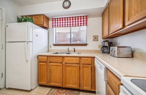 Four O'Clock House | Winterpoint 20: Breckenridge Townhome Near the Snowflake Lift
