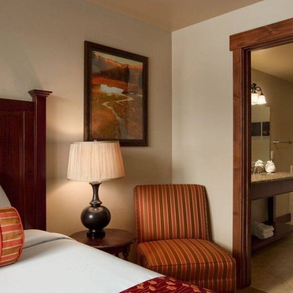 Discount Grand Lodge On Peak 7 Ski Resort- 2 locked- bedrooms in Breckenridge