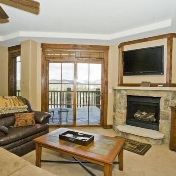 Luxurious Crystal Peak Lodge, 2 BR/2 BA, Ski-in/Ski-Out in Breckenridge