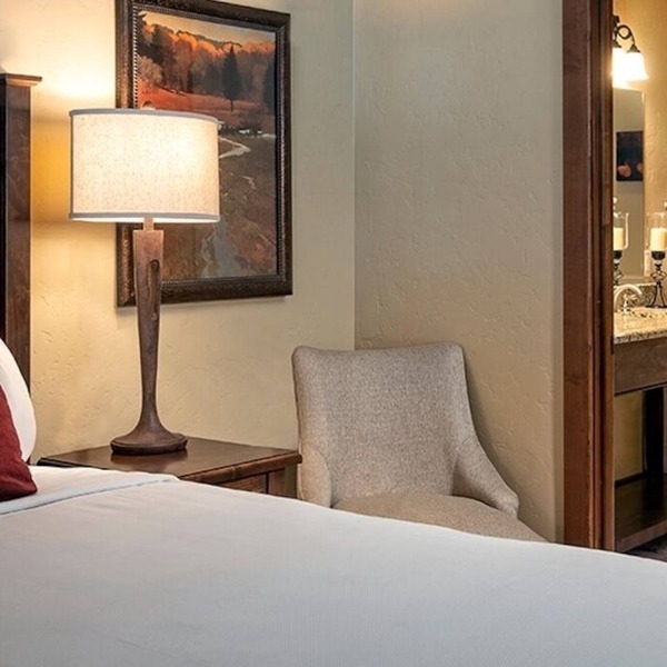 Spacious Luxury Two-Bedroom at Grand Lodge at Peak 7! in Breckenridge