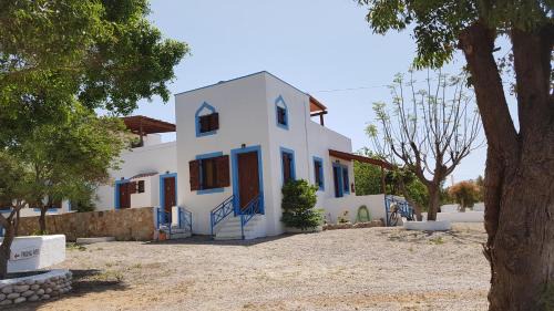 Andreas Studios in Pefki