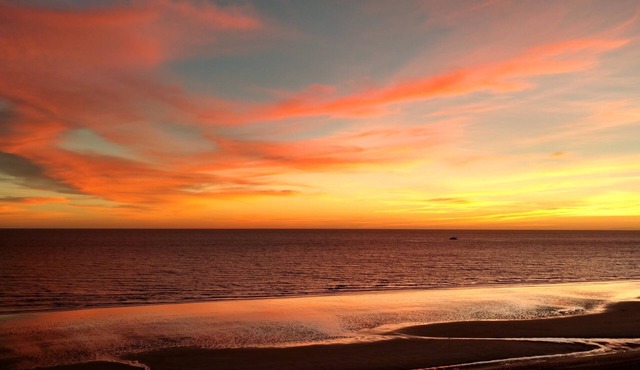 Beachfront Luxury Condominium, My Happy Place! in Puerto Penasco