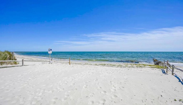 Beachside Bungalow - A in West Dennis