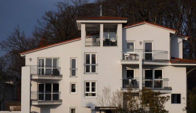 Central location, south-facing balcony, own ground-floor bicycle storage room, e-car charging station. in Binz