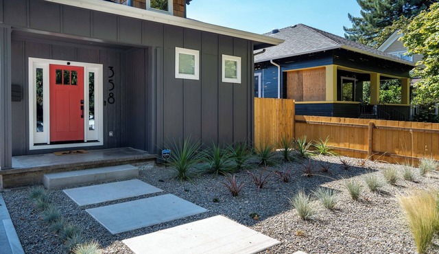 Charmer Downtown 3BR Home w Free Parking near UofO in Eugene