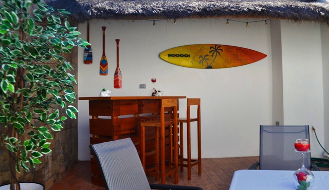 Chic Modern Retreat: 3 Blocks to the Beach, Near Premier Kitesurfing Schools in progreso