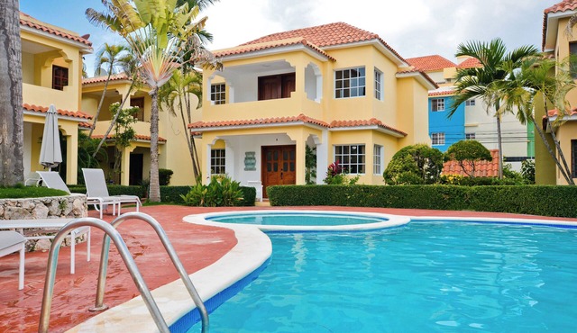 Cozy 3-bedroom 2-level Villa in Punta Cana