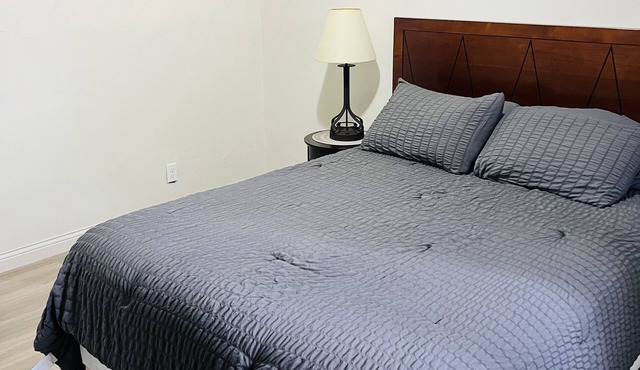 Cozy retreat across the street from Shawano Lake. in Shawano