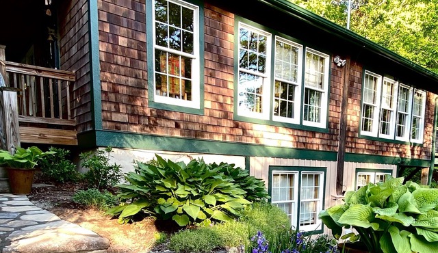 Creative & Sophisticated Retreat Between Asheville and Black Mountain in Swannanoa