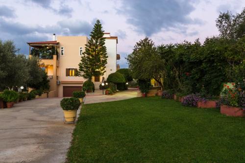 Eleonas Apartments in Prinés
