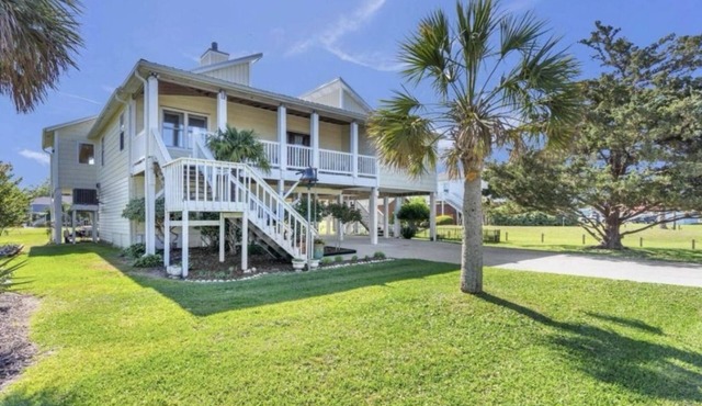 Gone Coastal- Tranquil 3 Bedroom House with access to the White Oak River in Cedar Point