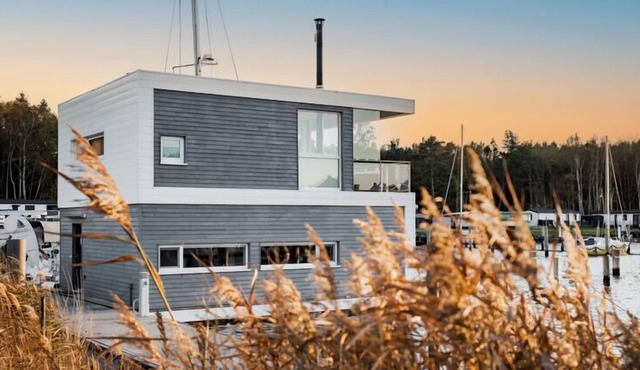 Houseboat in Peenemünde marina pearl in Peenemünde