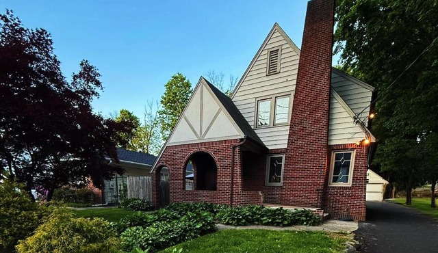 Huntington Village House 4BR Walk to everything in Huntington