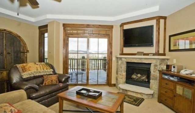 Luxurious Crystal Peak Lodge, 2 BR/2 BA, Ski-in/Ski-Out in Breckenridge