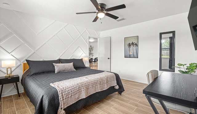 Near Silver Springs & Downtown, with 3 King Size Beds & garage game room! in Ocala