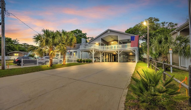 New! Relax & Play/Private Hot Tub Arcade in North Myrtle Beach