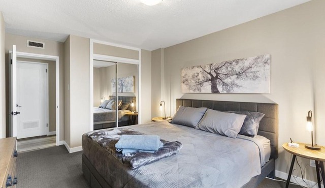 Newly Renovated 2 Bedroom Downtown Saskatoon Condo in Saskatoon
