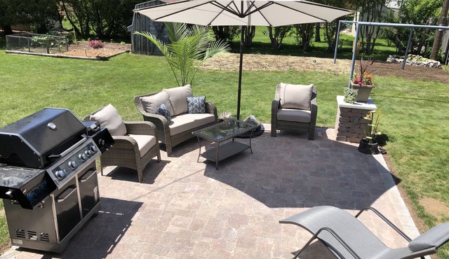 Perfect location! Blocks from Lambeau Field. in Green Bay