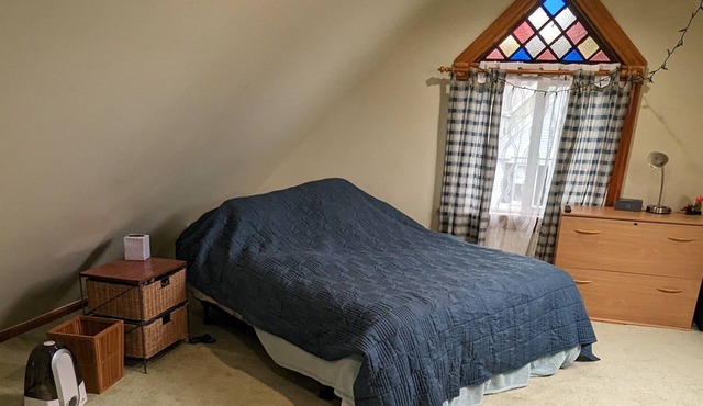 Private Studio on top floor! in Boston