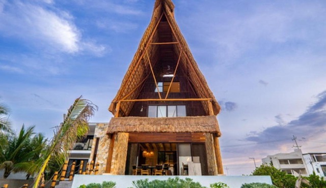 Residencia Las Olas en San Benito lujo en todo su esplendor. in Progreso