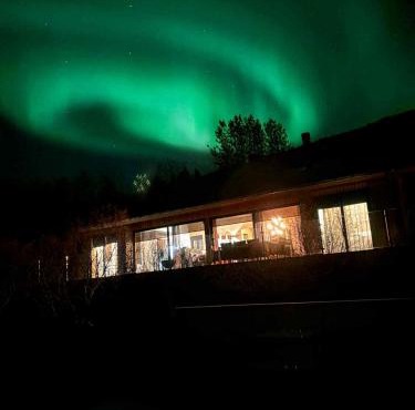 Riverside Cottage in Lundur