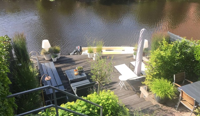 Riverside Studio Groningen, incl free parking and bikes in Groningen