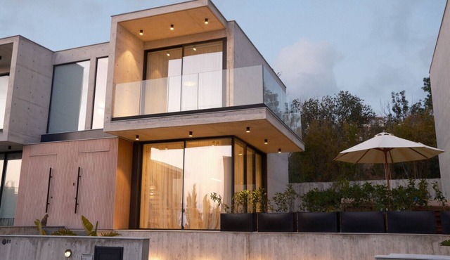 Serene Villa with Private Pool and Sea Views in Paphos in Chlorakas