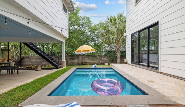 Shared Pool + East Austin - Eastside Palm House! in Austin