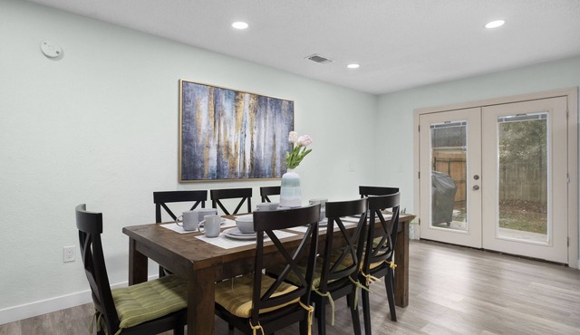 Spacious charming Renovated Home near UF and SF in Gainesville