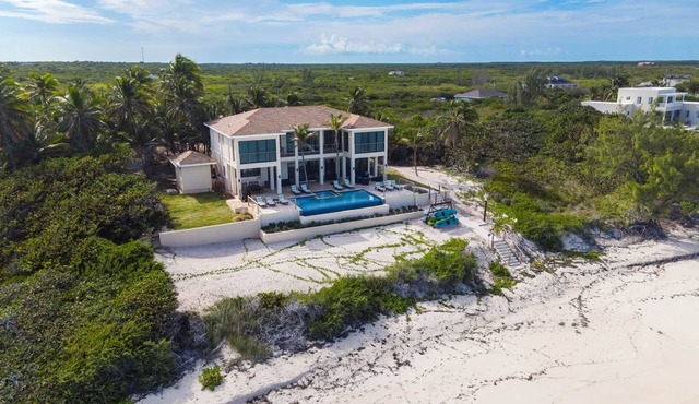 Stay Blessed Villa - Always Sandy Beach - Walkable To Restaurant By Beach! in Farmer's Hill