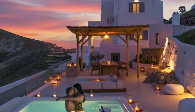 Stunning BlueWhite Villa: Luxury Heated Infinity Pool Escape in Πύργος Καλλίστης
