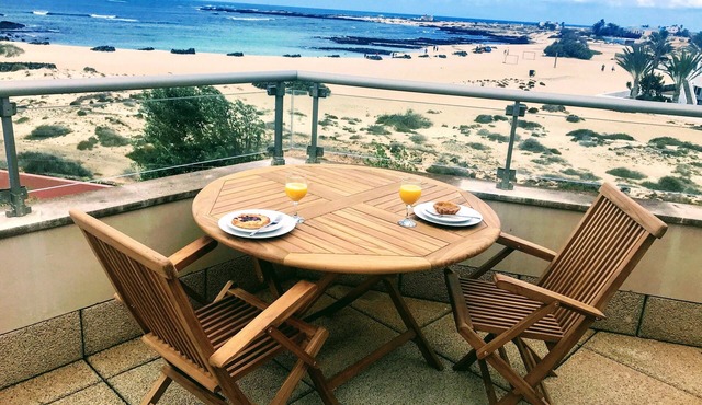 Stunning views & location. Spacious 1 bed apartment directly on beach El Cotillo in El Cotillo