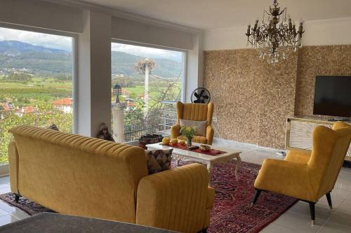Villa mit Pool extravagant, luxuriös in Ula
