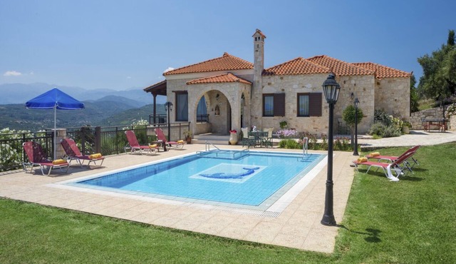 Villa Polemarchi Iris in Crete