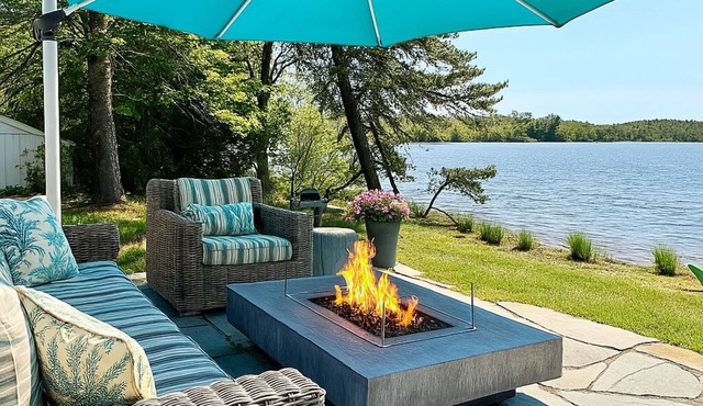 ★Waterfront & On Bike Path★Firepit ★Private beach★Bikes★Kayaks★Sm.Pet OK💥Sunsets in Harwich