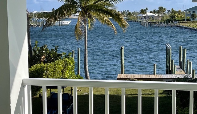 Winter and Monthly Discounts/-3BR with pool, cabana and private 35' boat slip in Treasure Cay
