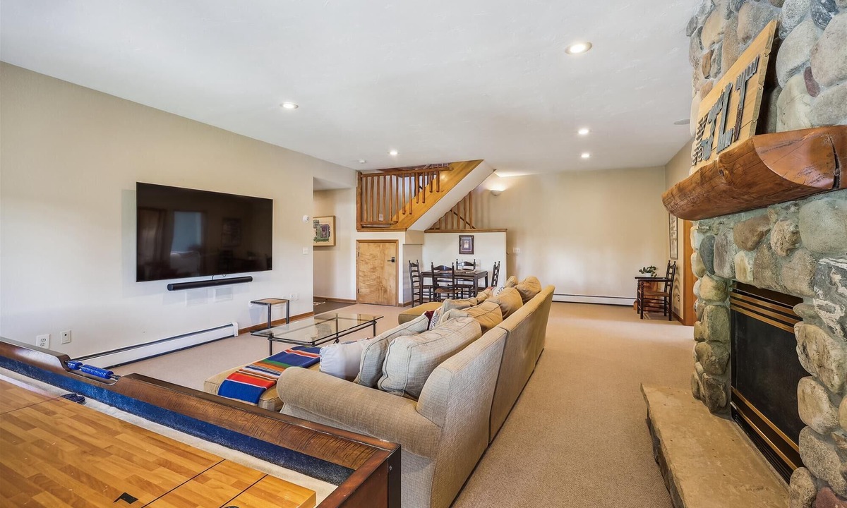 Baldy Mountain House | Experience luxury at 10 Southface, a spacious 4BR home in Breckenridge with mountain views.