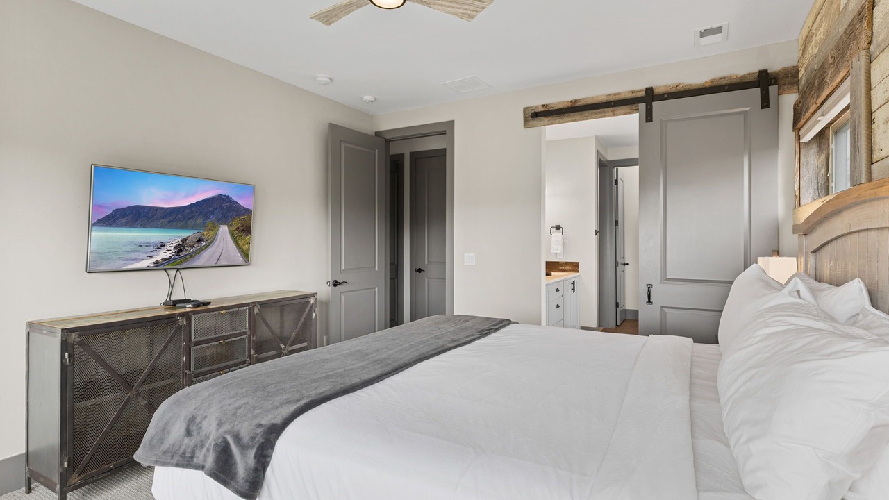 Photo of Bedroom in Baldy Mountain