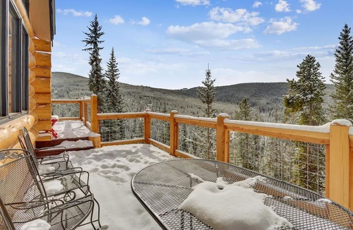Baldy Mountain House | Experience luxury at 10 Southface, a spacious 4BR home in Breckenridge with mountain views.