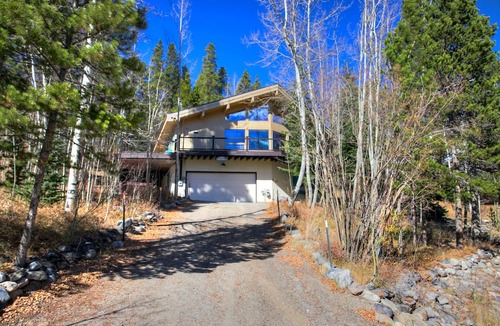 Breckenridge House | 1 Mile To Lifts, Hot Tub, Great Views, Peaceful Setting, Discount Rates