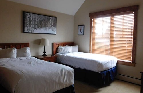 Breckenridge House | Luxury Ski In, Gondola Out Mountain Thunder retreat. Perfect location in Breck