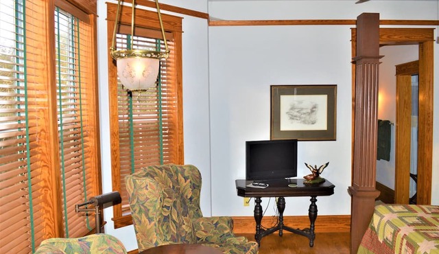 Roanoke Island Inn in Manteo