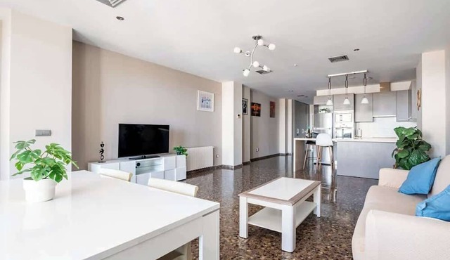 Modern flat with sea views in Valencia. in Valencia