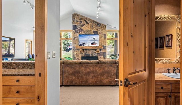 RMR: Cody House D Condo in Teton Village in Teton Village